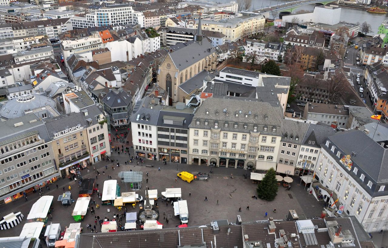 Bonn: Marktplatz mit Wochenmarkt